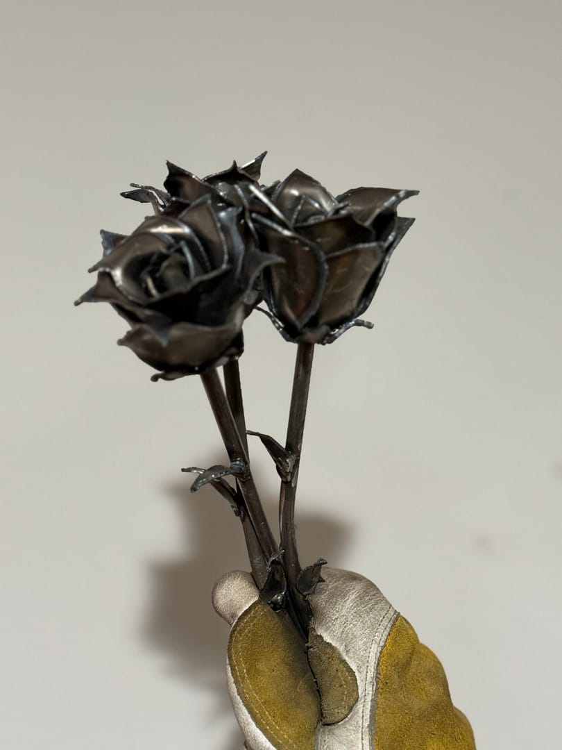 3-Rose Bouquet - Image 2